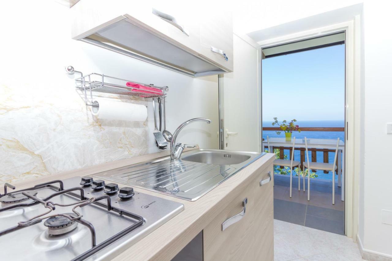 マッサ・ルブレンセ Villino Capri Coastヴィラ エクステリア 写真